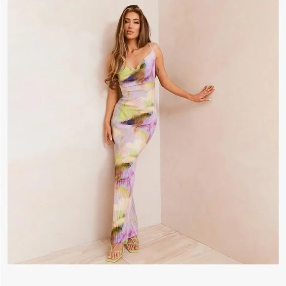 chinese dress ladies Red Pleated Halter Neck Color Block Maxi Dress *FINAL SALE* – SSYS main image 0
